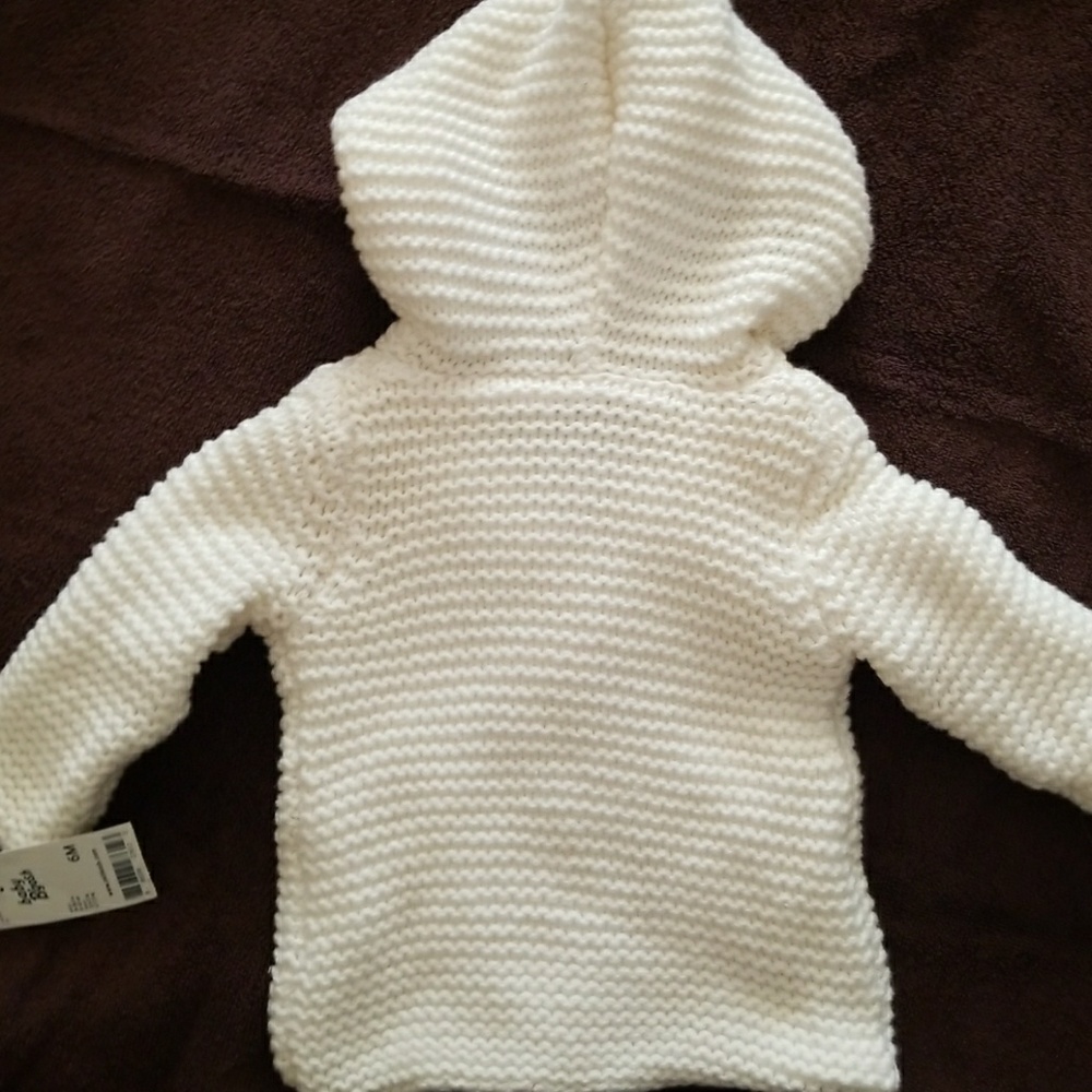 baby  Sweater new with tags
